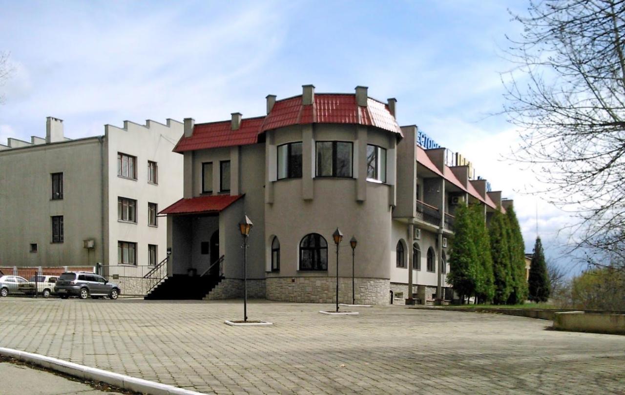 Чевермето-Ірен Луцк Экстерьер фото